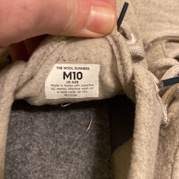 Allbirds size 10 mens- wool runners - Picture 9 of 10